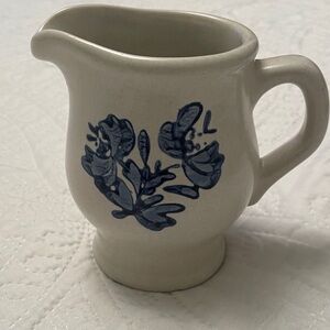 Vintage Pfaltzgraff YORKTOWNE Pattern Stoneware Creamer Pitcher Excellent Shape
